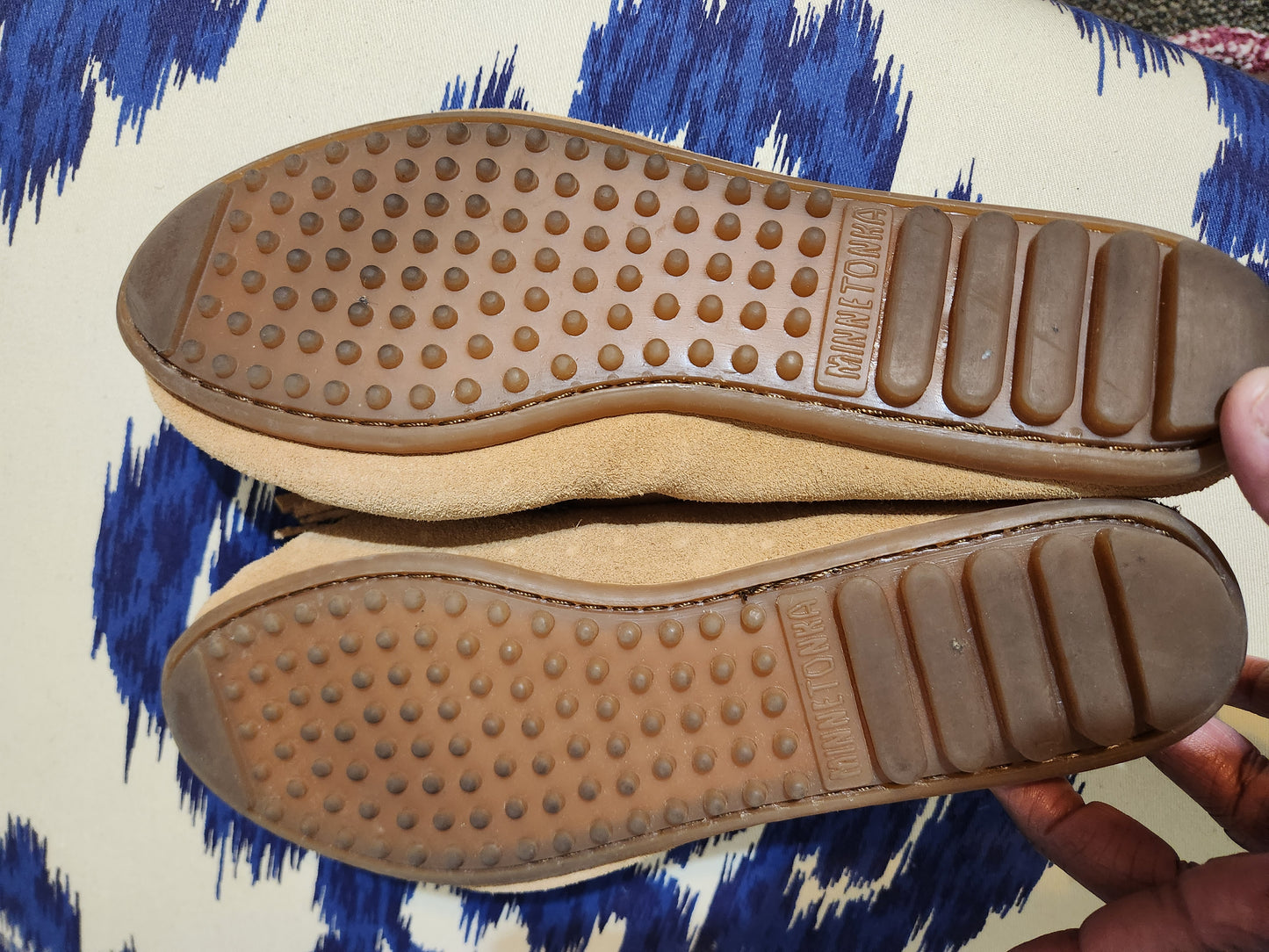 WOMEN’S MOCCASINS