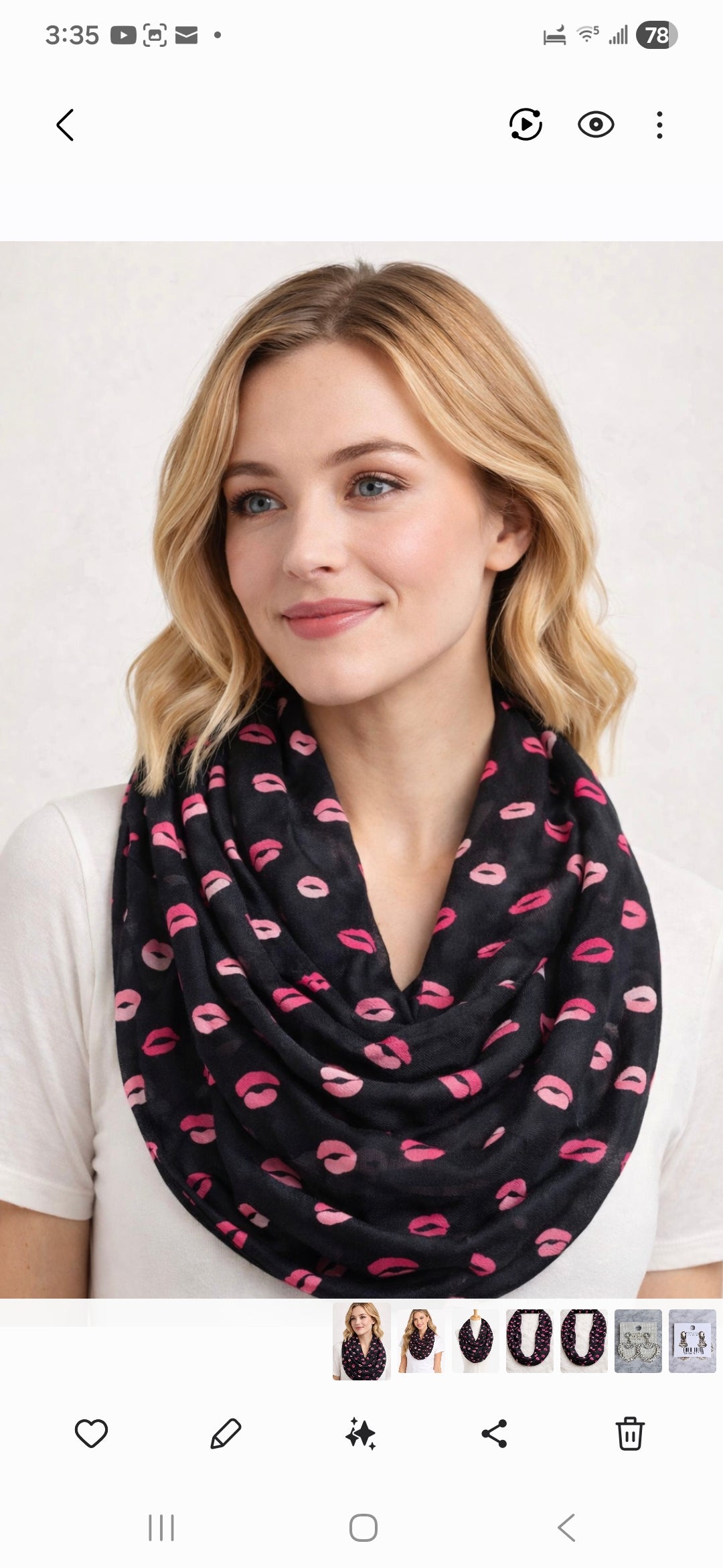 Kisses infinity scarf