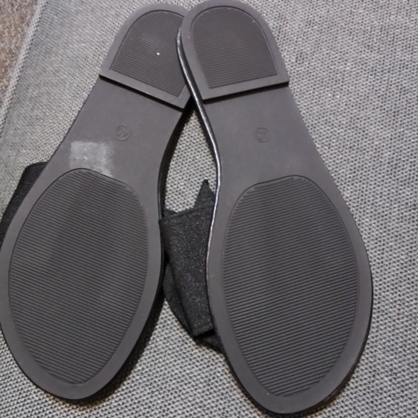 Black bow sandal